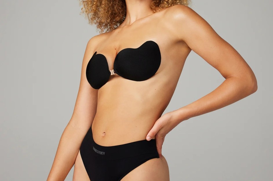 Top 5 Sticky Bras & Nipple Covers to Buy for Strapless Outfits