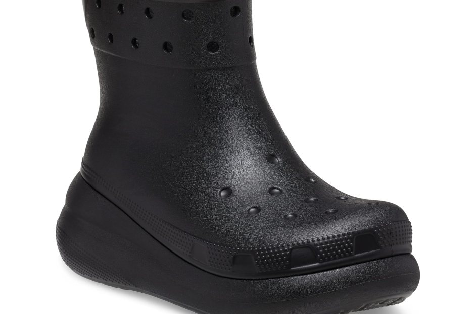 crocs crush boot deal sale