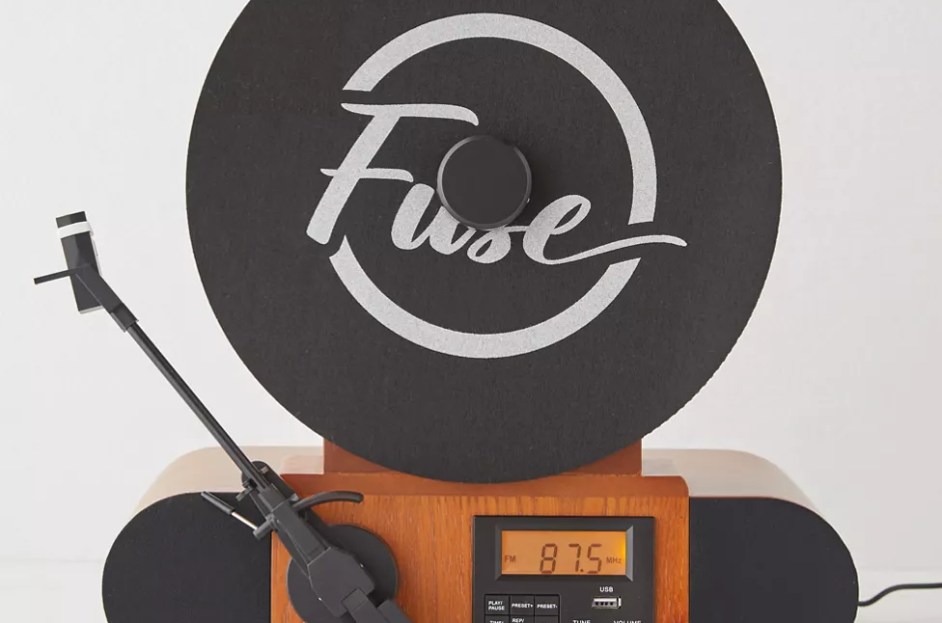 Best Vertical Turntables & Record Players: Speakers, Wall-Mounted