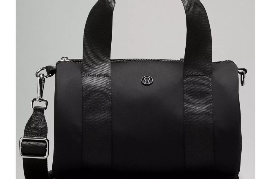 lululemon black mini barrel duffle bag purse