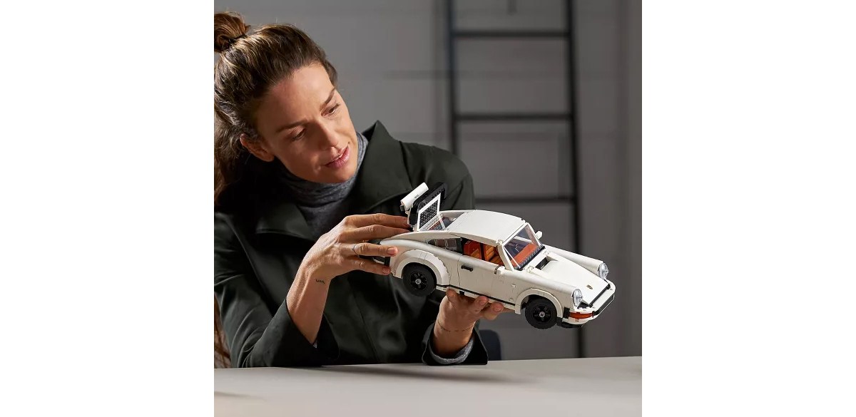 LEGO Icons Porsche 911 Collectible Car Model Kit 10295