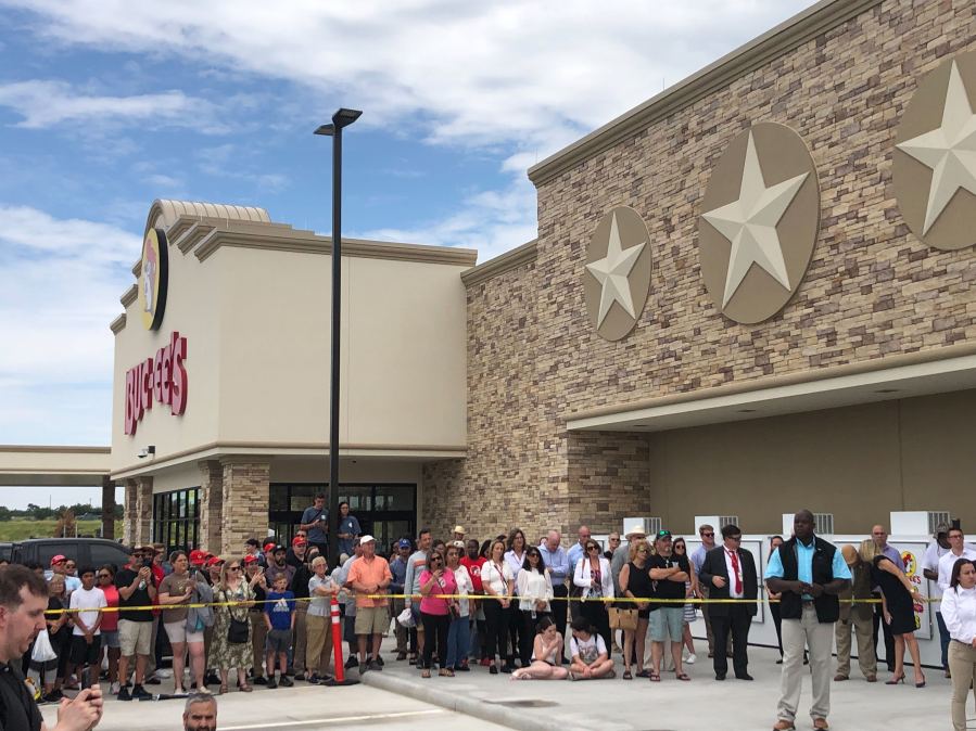 Ribbon cutting held for the new Buc-ee's travel center in Luling, Texas, on June 10, 2024. (KXAN Photo/Ed Zavala)