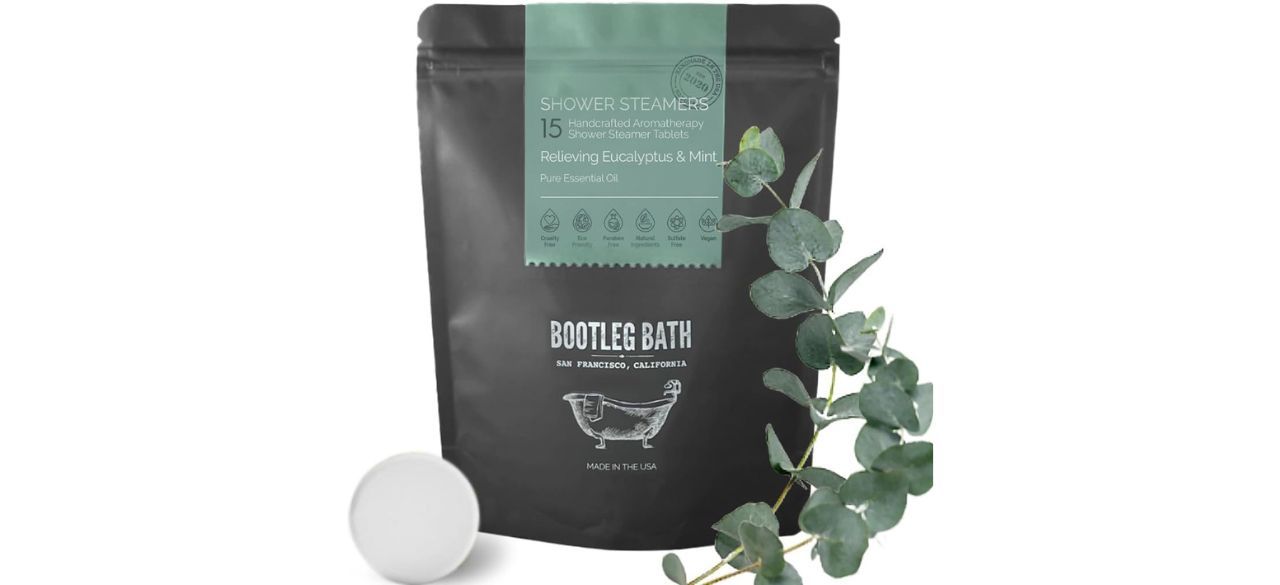 BOOTLEG BATH Shower Steamers Aromatherapy on white background