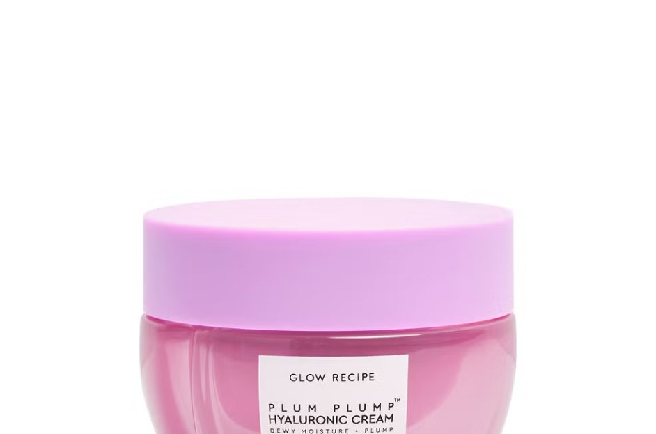 TikTok-Viral Plum Plump Hyaluronic Cream for Glowy and Fresh Results