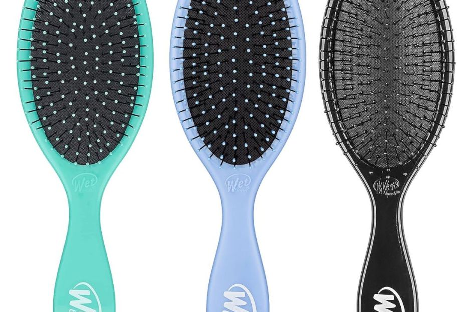aqua, blue and black wet brushes