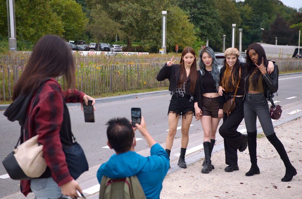 BLACKSWAN in “K-Pop Idols”