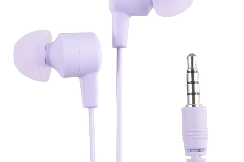 7 Headphones & Earbuds Under $25: Get Yours Now