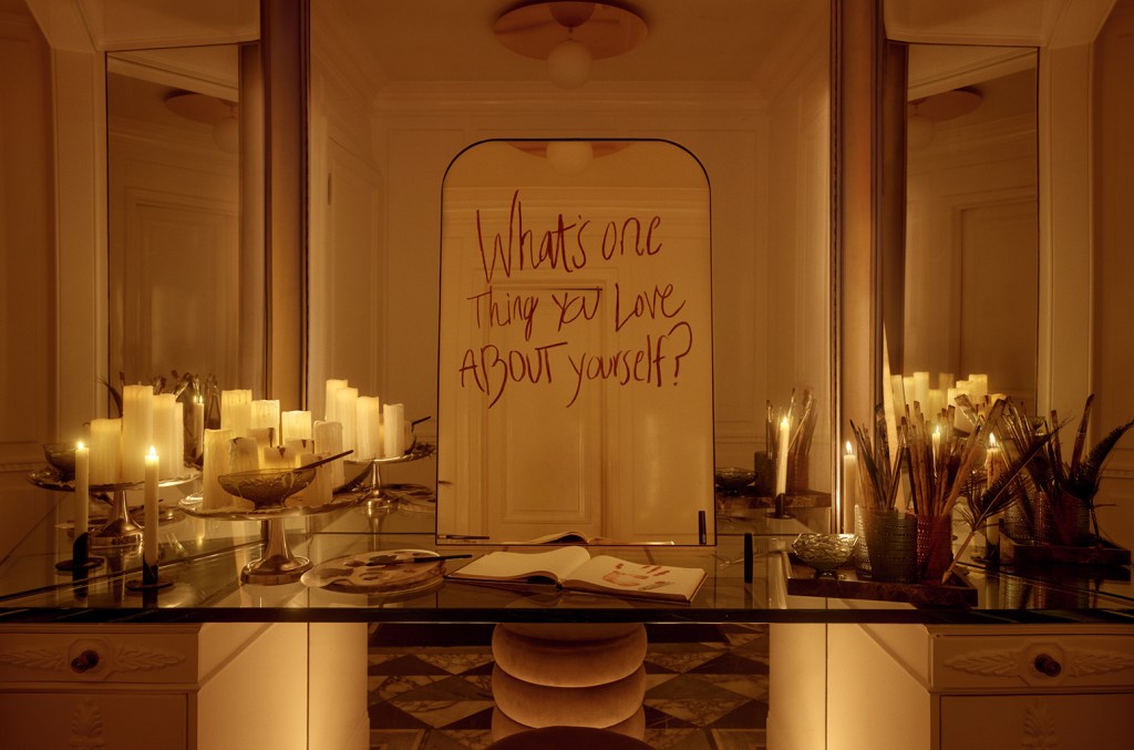 Doja Cat x Airbnb Icon Experience