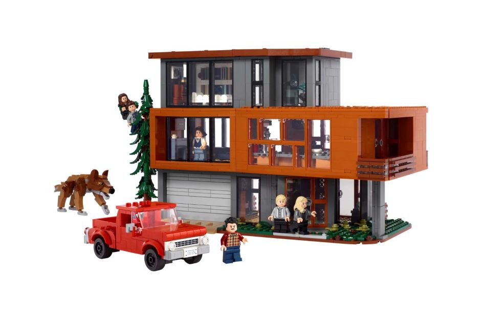 How to buy LEGO 'Twilight' The Cullen House online