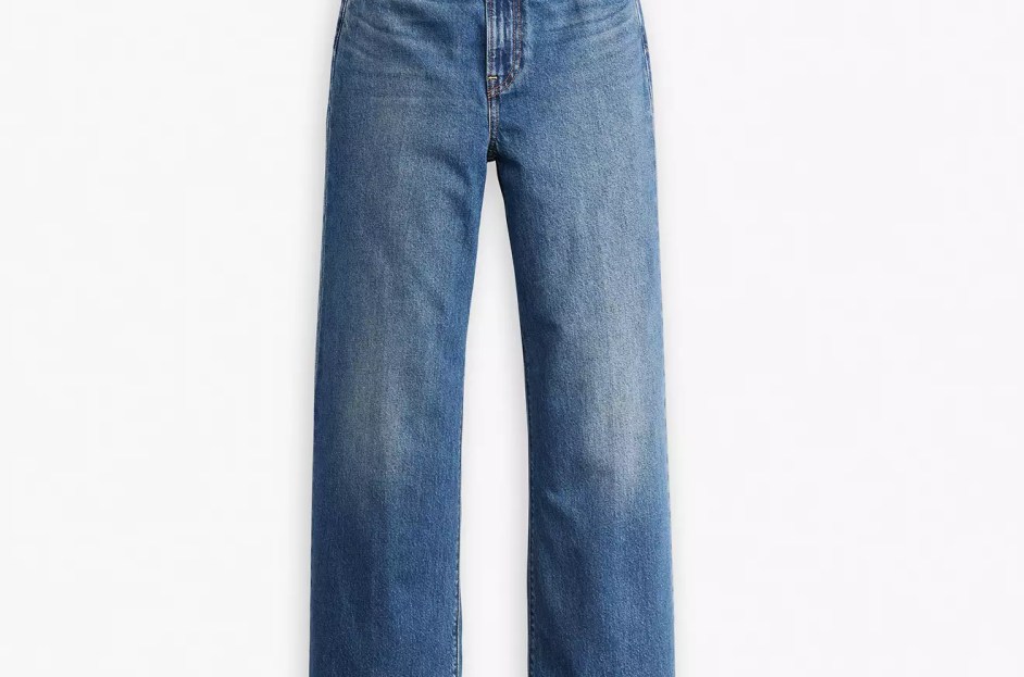 Beyonce Rocks Canadian Tuxedo in New Levi's Pool Hall Ad: Shop the Look
