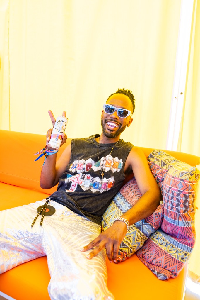 Billboard host Tetris Kelly celebrates festival weekend at White Claw Sessions Powered by Billboard