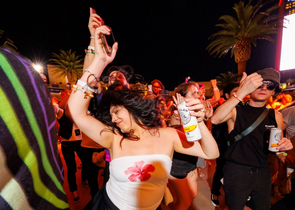 Fans danced the night away with their favorite White Claw® flavors in hand