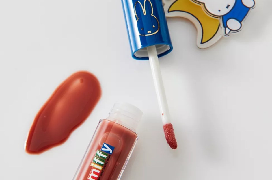 Best Lip Products With Charms Attached for Less Than $50: Where to Buy