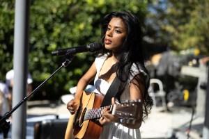Debbii Dawson, Market, Small Concerts