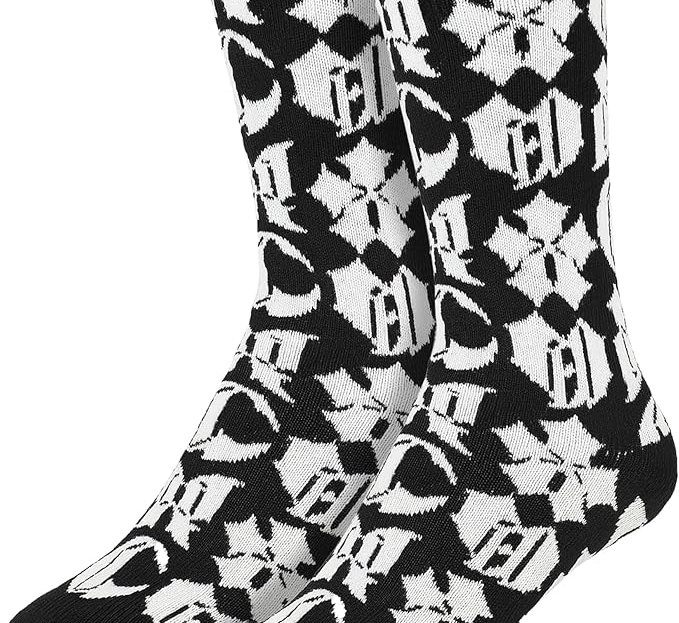 Best K-Pop Holiday Gifts of 2025, According to a Fan: Shop the Guide