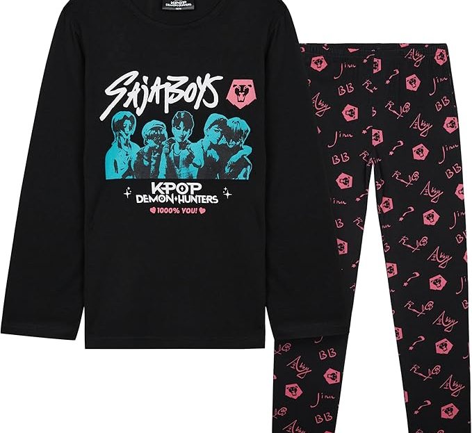 Best K-Pop Holiday Gifts of 2025, According to a Fan: Shop the Guide